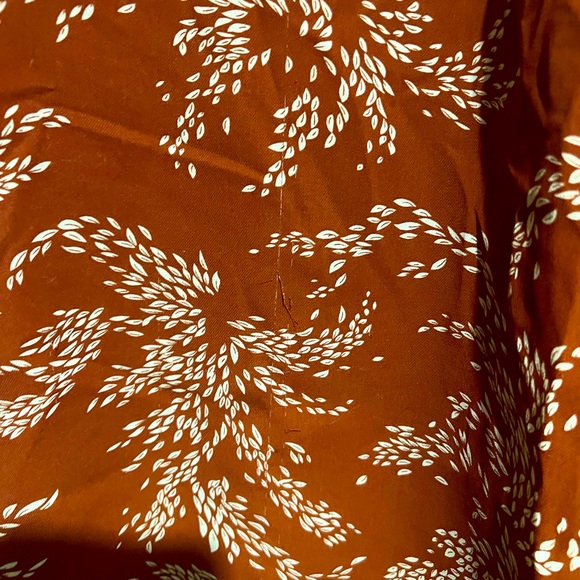 2X - Plus size beautiful blouse. - Picture 4 of 5